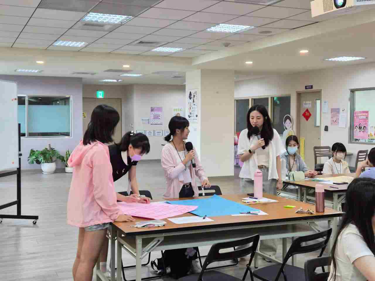 界線之網－女孩的思辨與成長冒險營